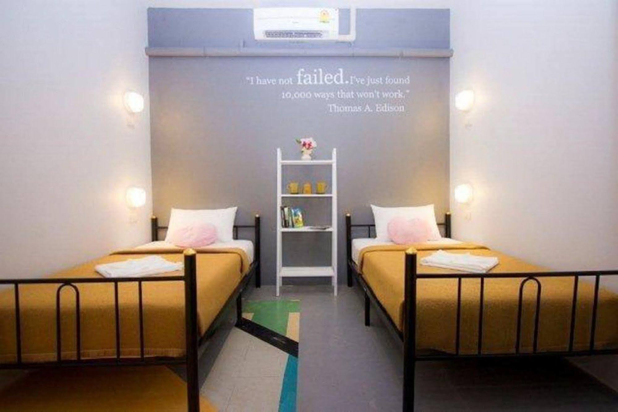 Kool Backpacker Hostel Patong Exterior photo